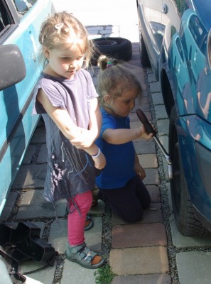 autoschrauber_02.JPG (216.12 KiB) 2211 mal betrachtet autoschrauber_02.JPG