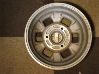 Felge1_hinten.JPG (171.84 KiB) 814 mal betrachtet Felge1_hinten.JPG