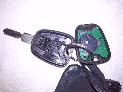 schluessel2.jpg (122.34 KiB) 4960 mal betrachtet schluessel2.jpg