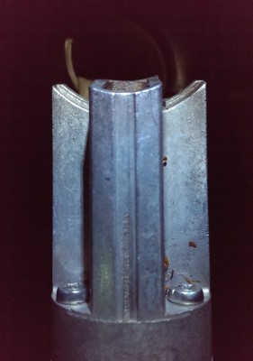 Bolzen seitlich.jpg (79.46 KiB) 2442 mal betrachtet Bolzen seitlich.jpg