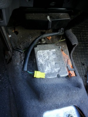 Stecker an MIttelkonsole_450x600.jpg (61.44 KiB) 3489 mal betrachtet Stecker an MIttelkonsole_450x600.jpg